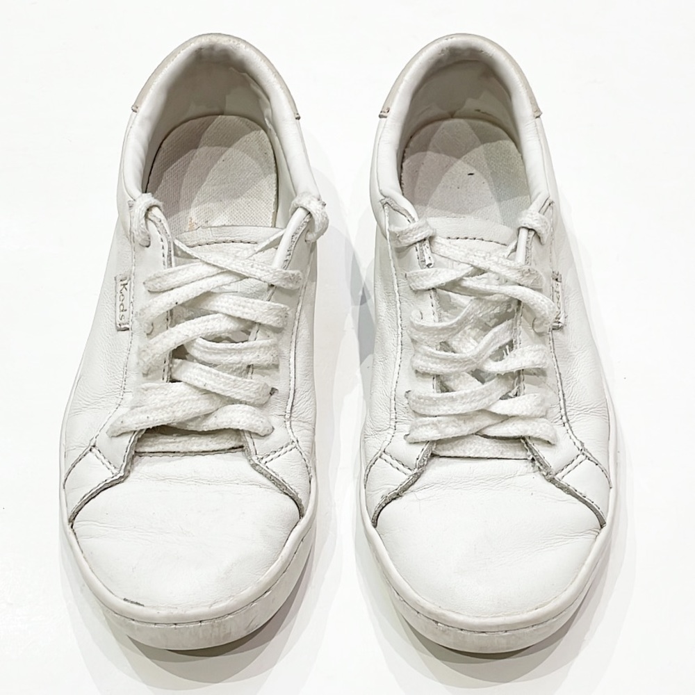Keds classic white leather lace up sneakers size 5
